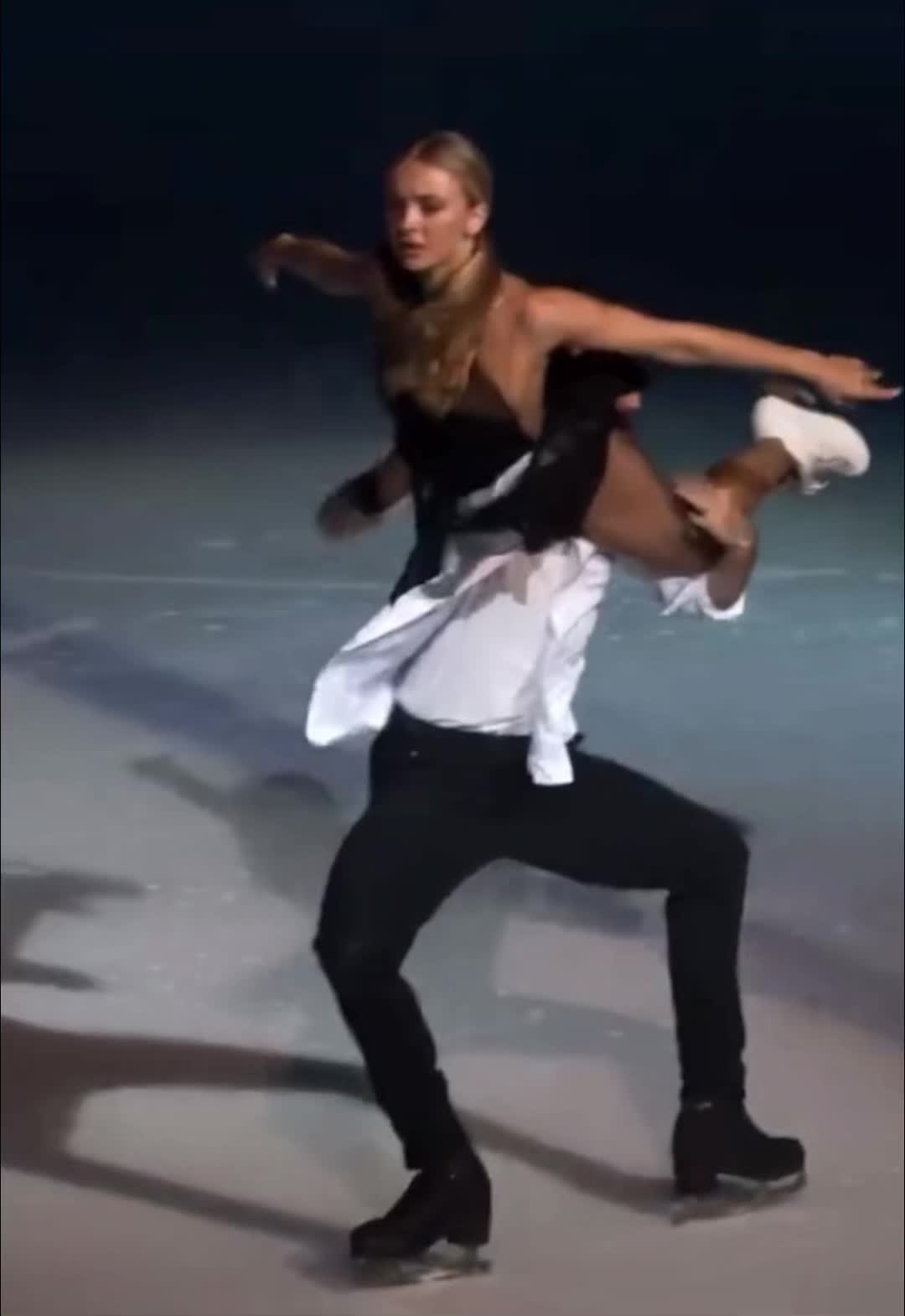@Ice Skating ⛸