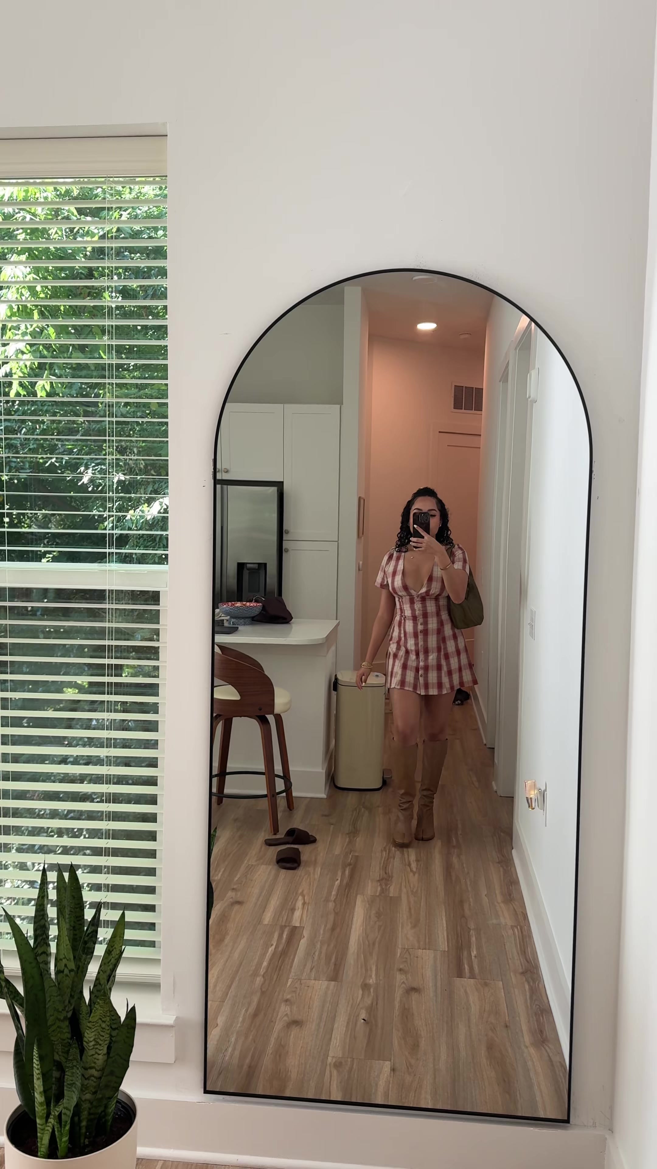 @Bella