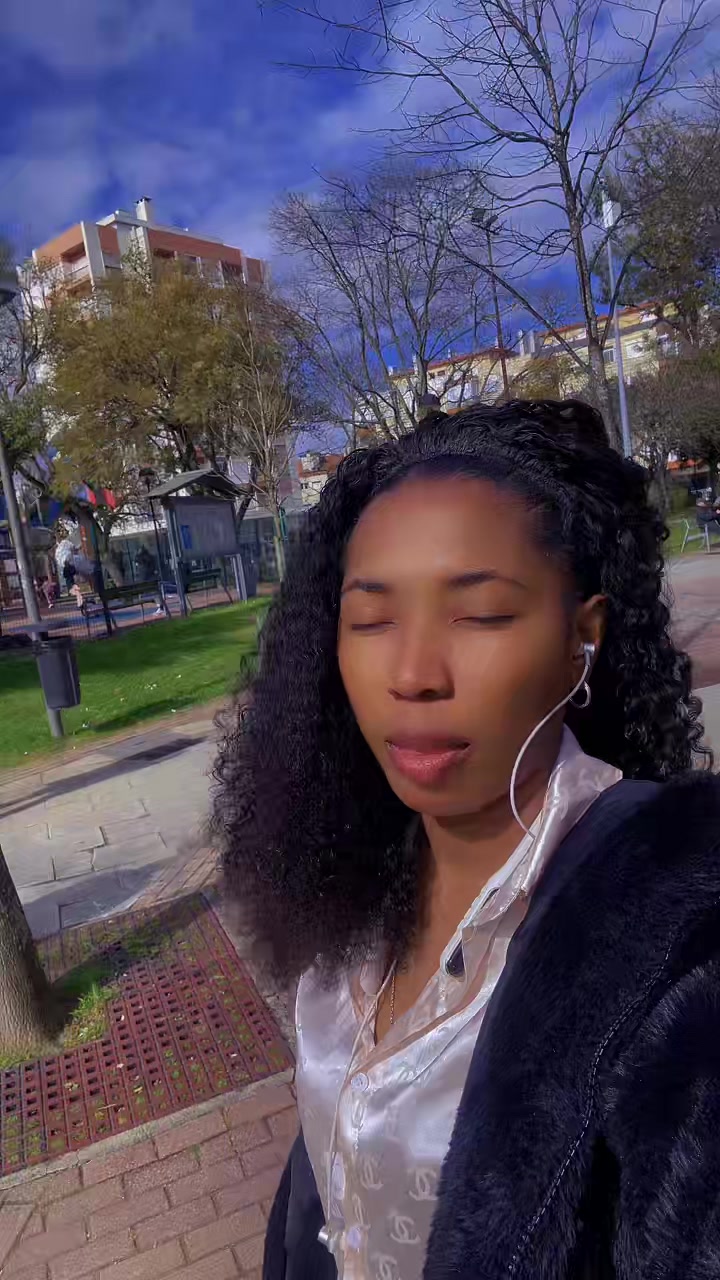 @divinamalongi