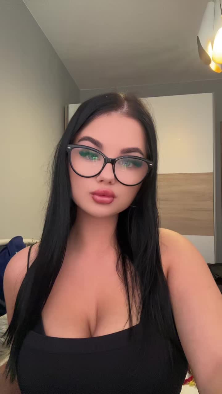 @sziriruriru.
