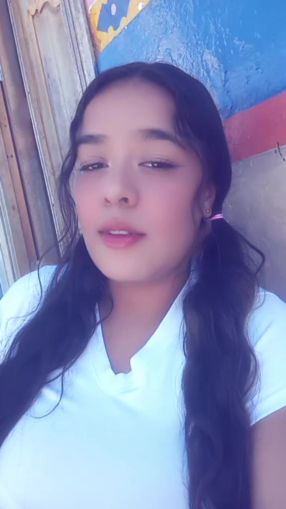 @Yeni🤯🩷