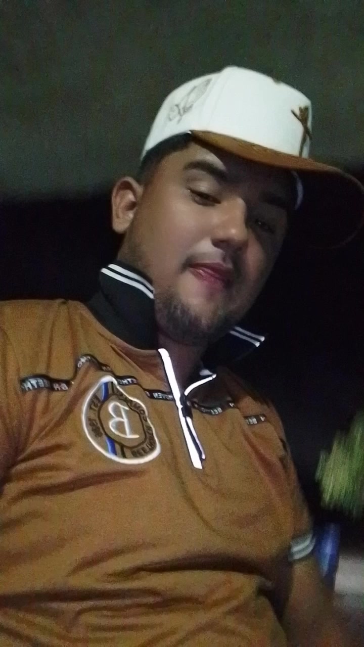 @Javier.😍👻