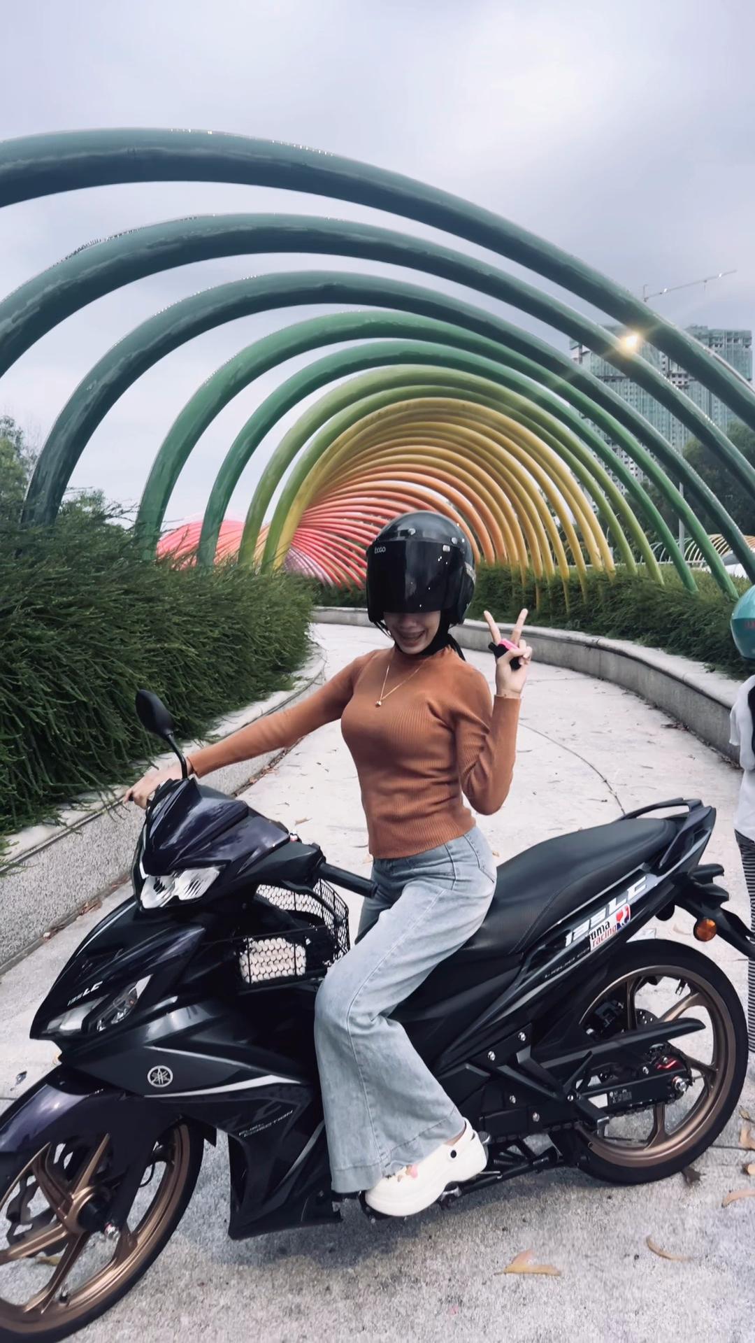 @𝓲𝓻𝓲𝓼𝓱 𝓭𝓪𝓷𝓲𝓪