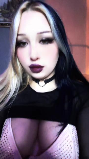 @_snowybubbles16