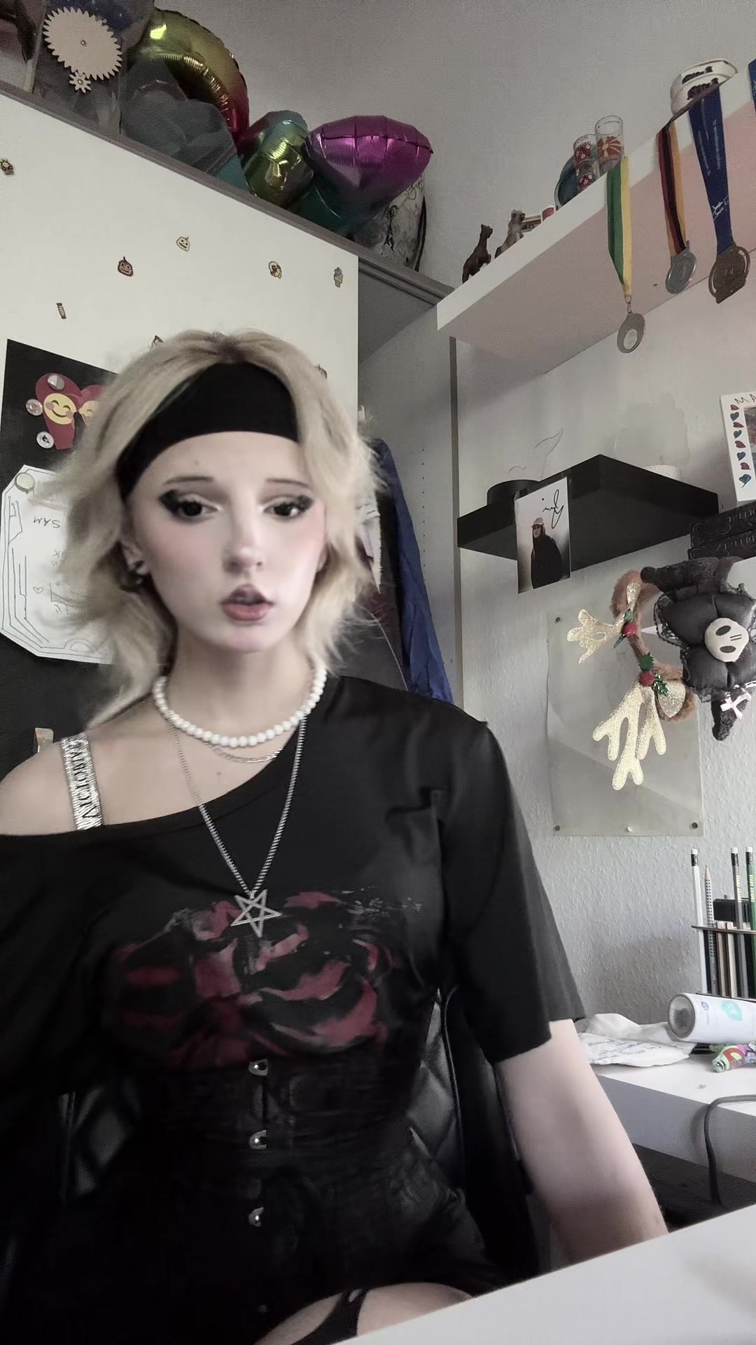 @shiny_vampp