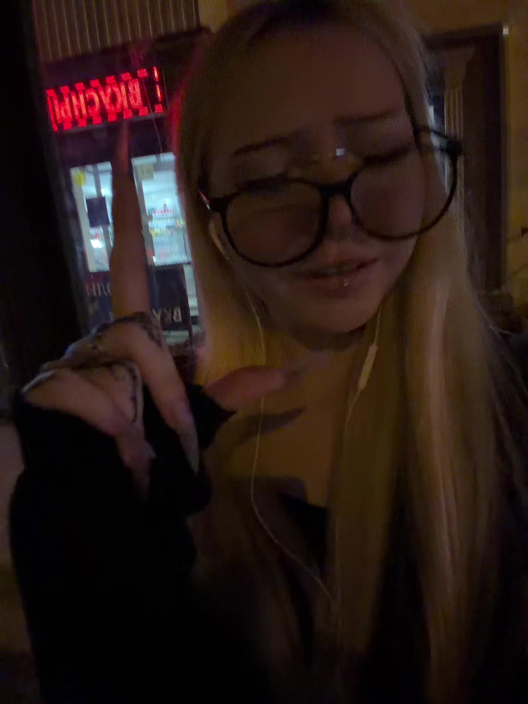 @qutóhy
