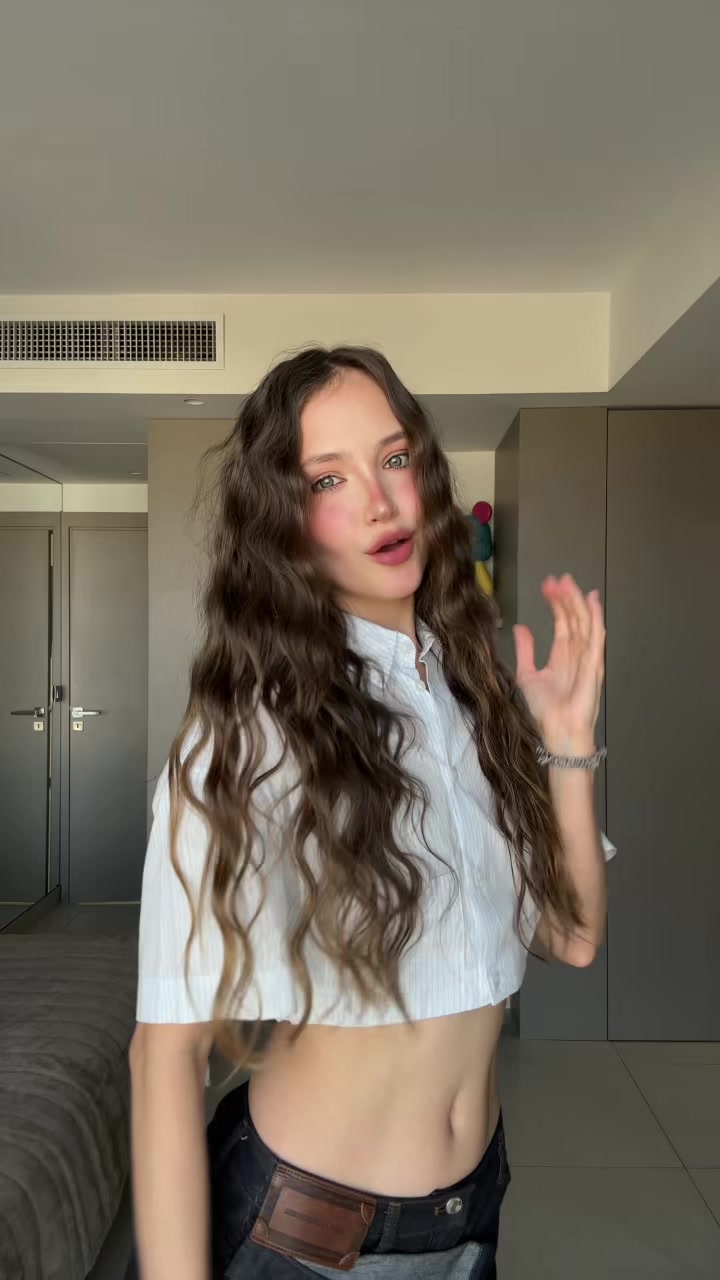 @hey_dely