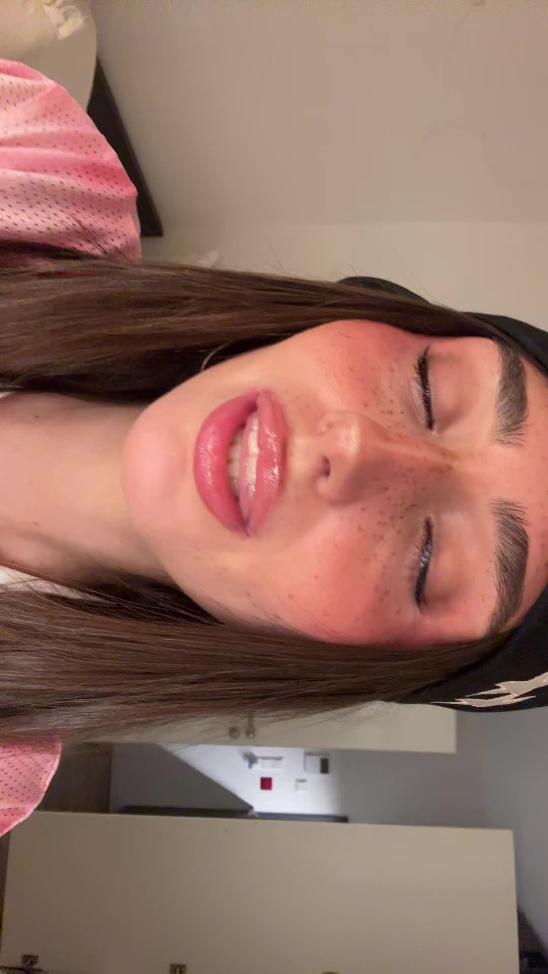 @⠀