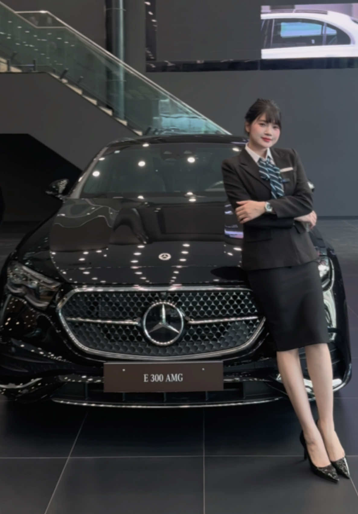 @Tường Liên Mercedes