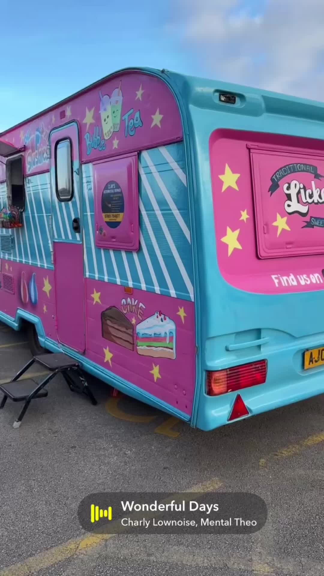 @Lickedy split treat caravan
