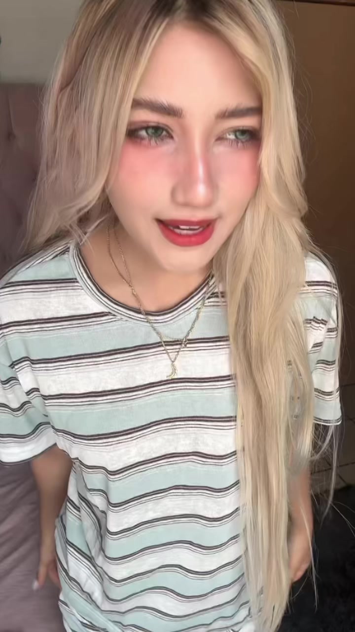 @lelepoxy