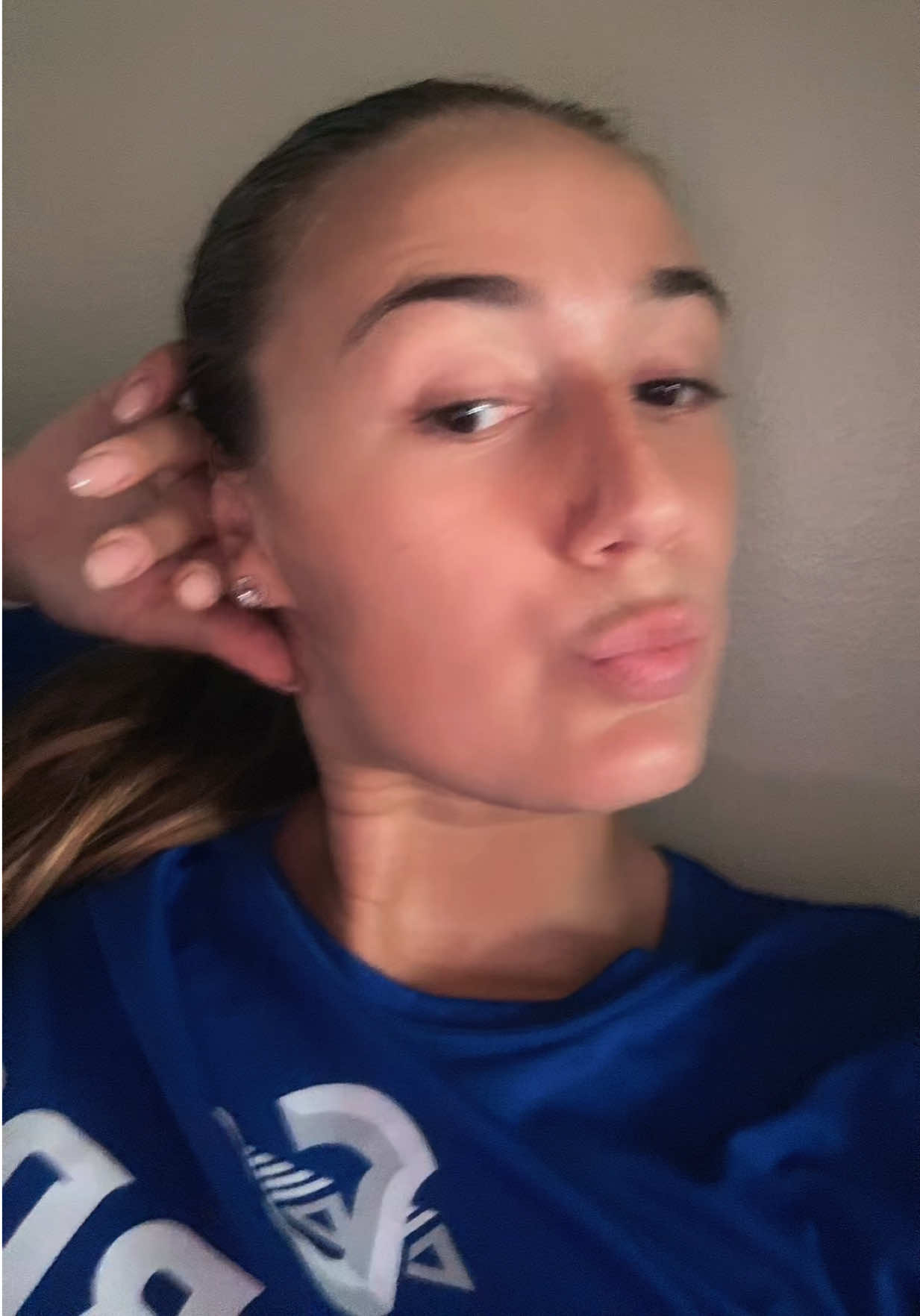 @Anička