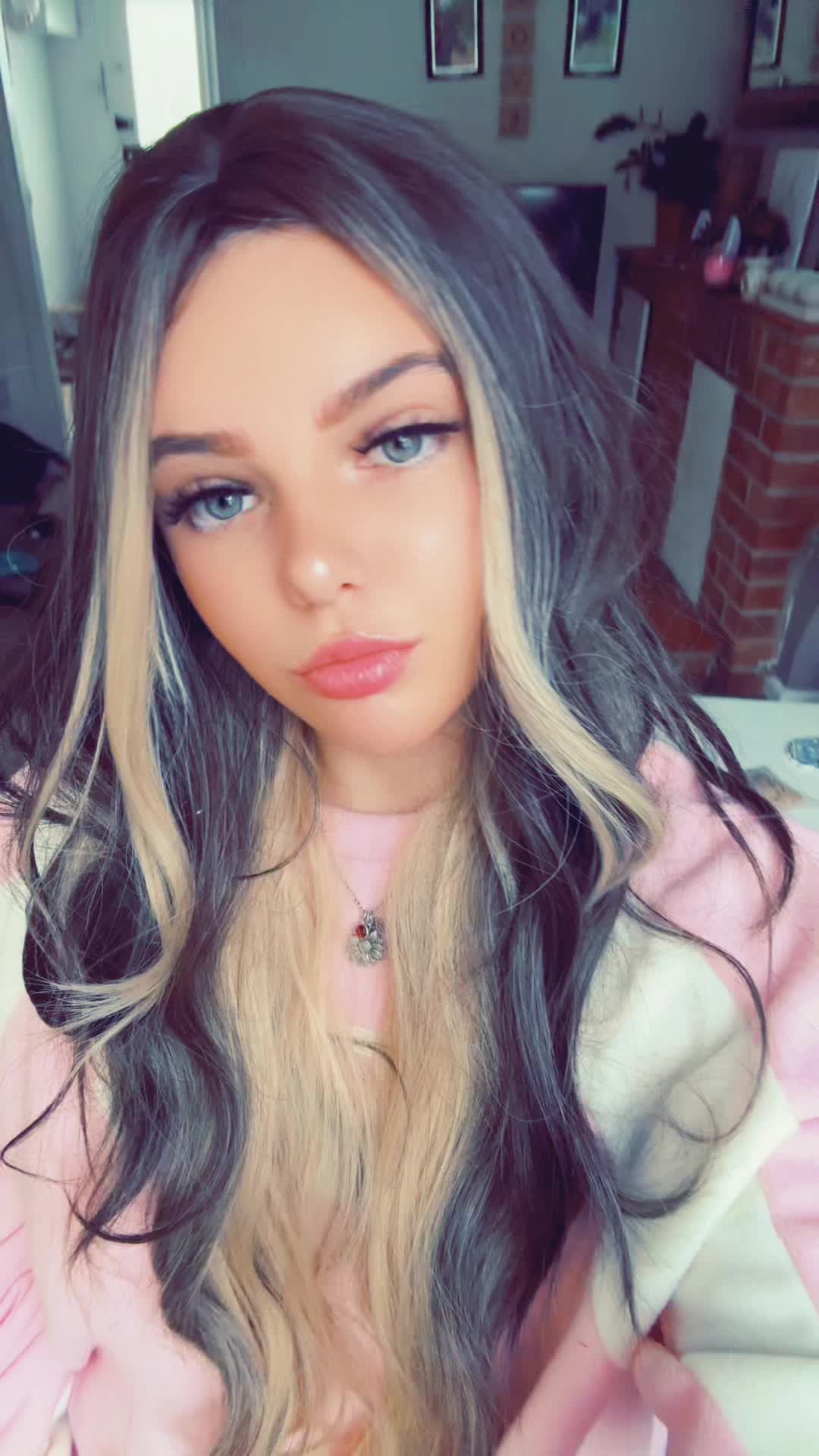 @emilyhensonn