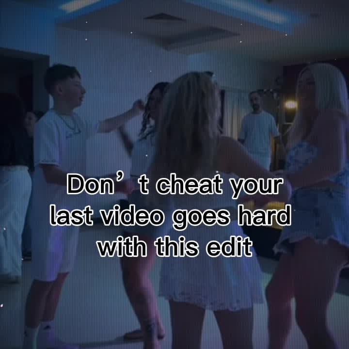 @Kirstie Allen