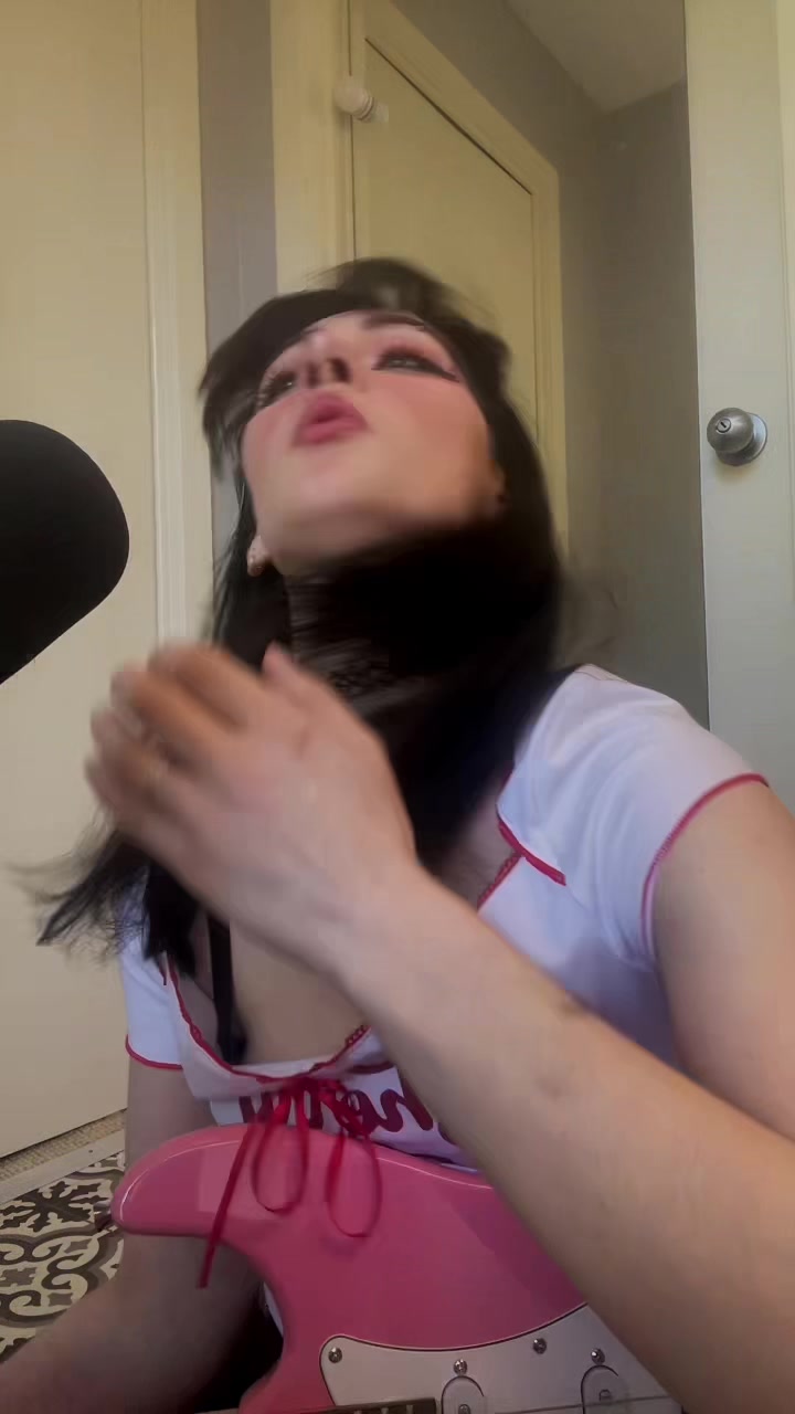 @Liv