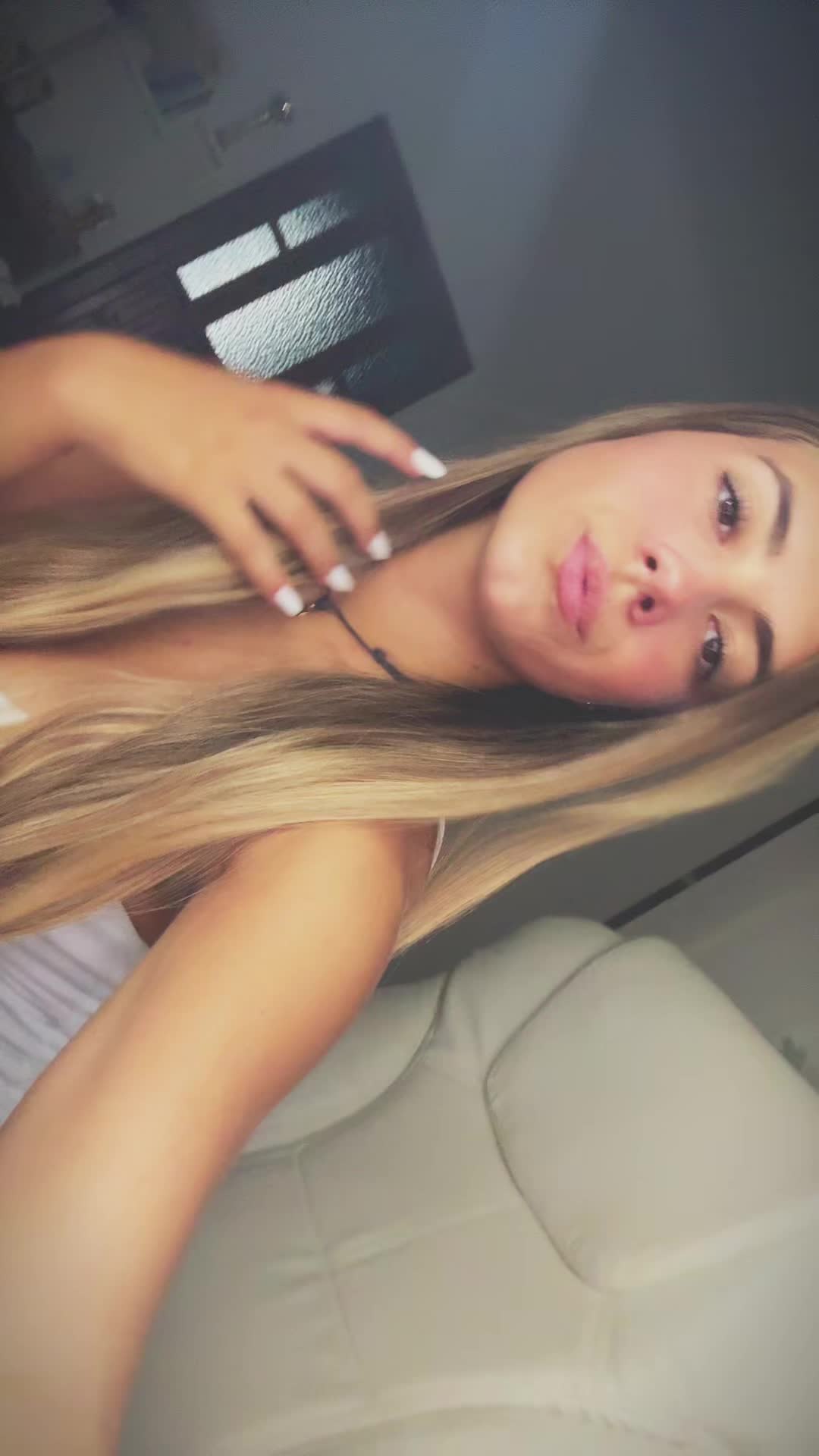 @ele🌟