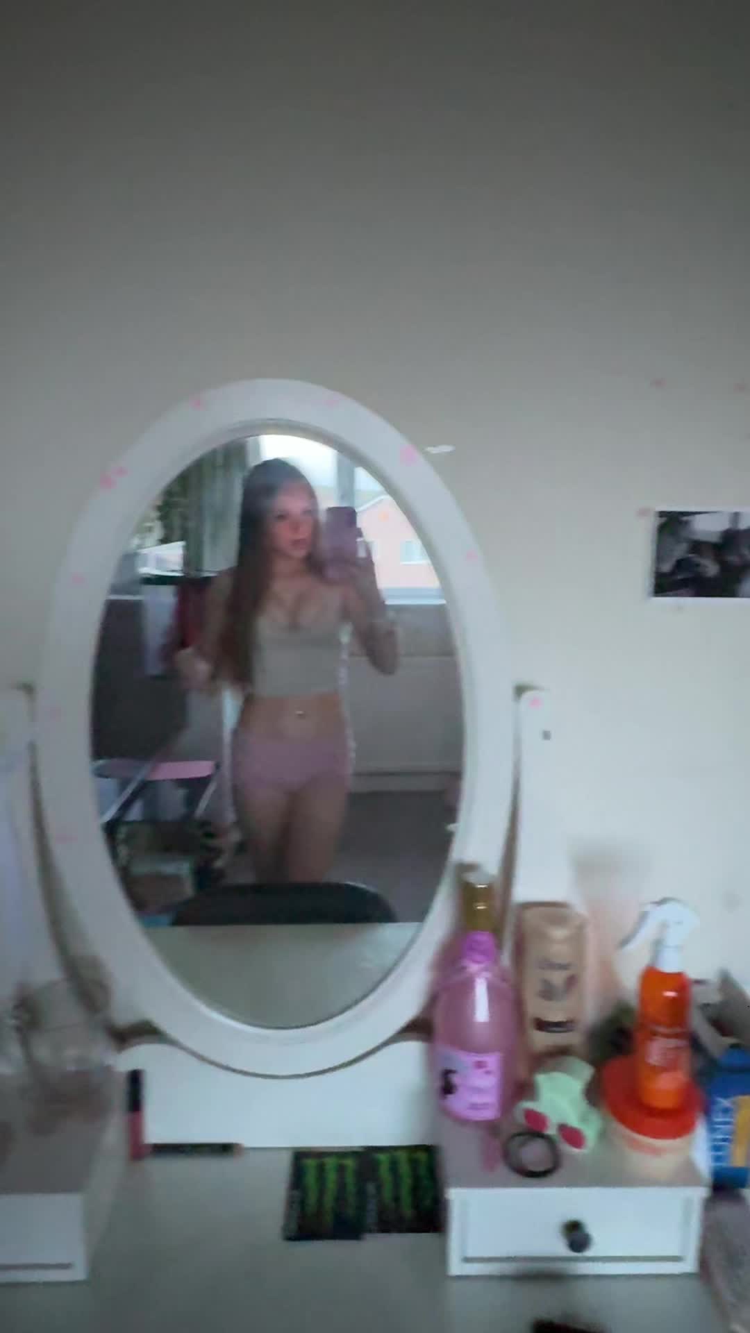 @ℰ𝓂𝒾💍🐣