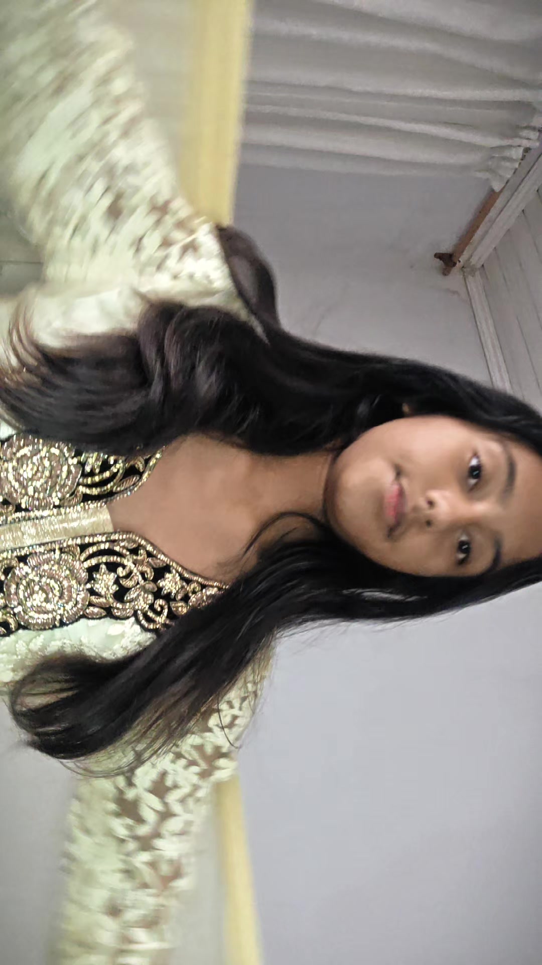 @𝓐𝓷𝓪