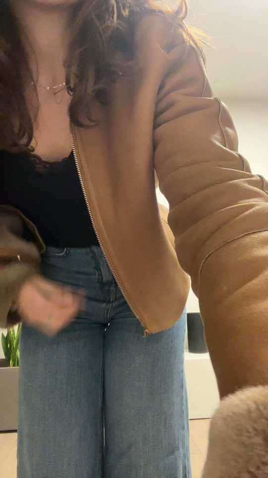@elena