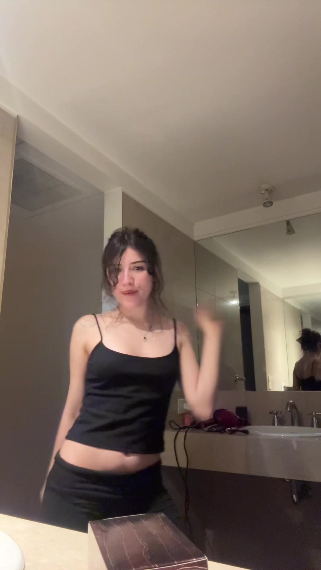 @solaangevegaa