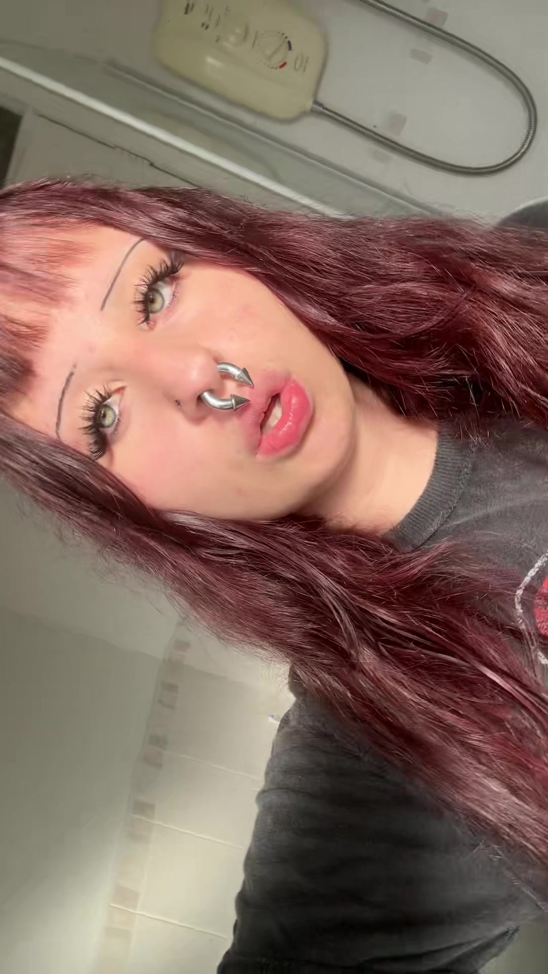 @𝔄𝔰𝔥𝔶𝔟𝔬𝔫𝔤𝔴𝔞𝔱𝔢𝔯⛧ ⩜⃝