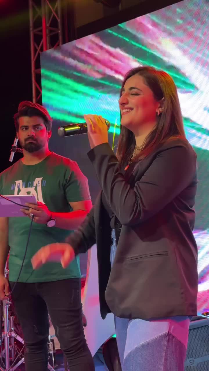 @dimple shazadi Singer