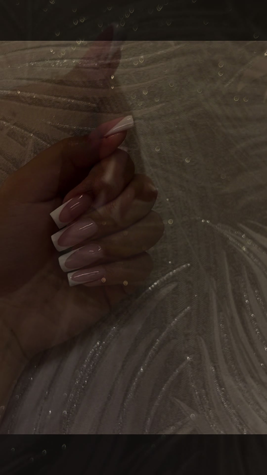 @Nails_vil&aacute;g