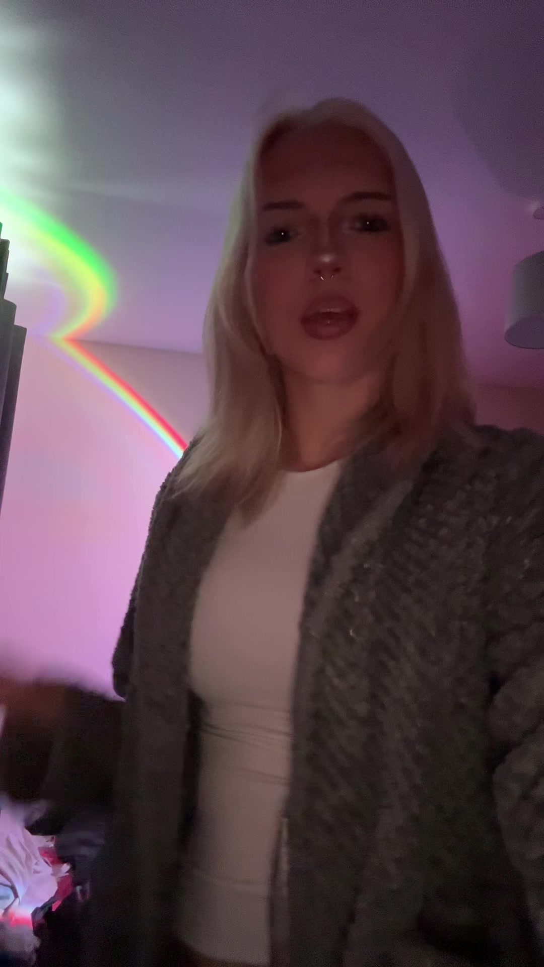 @️