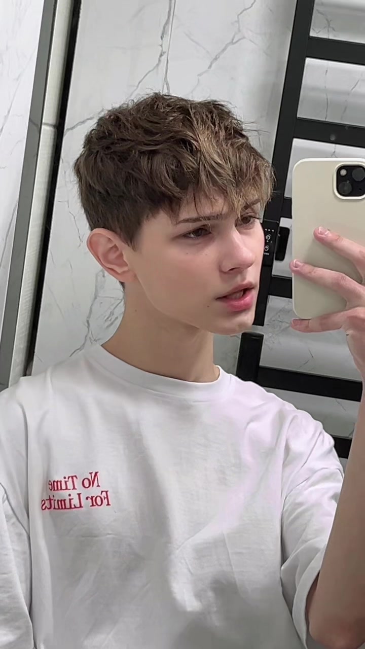 @denniukk