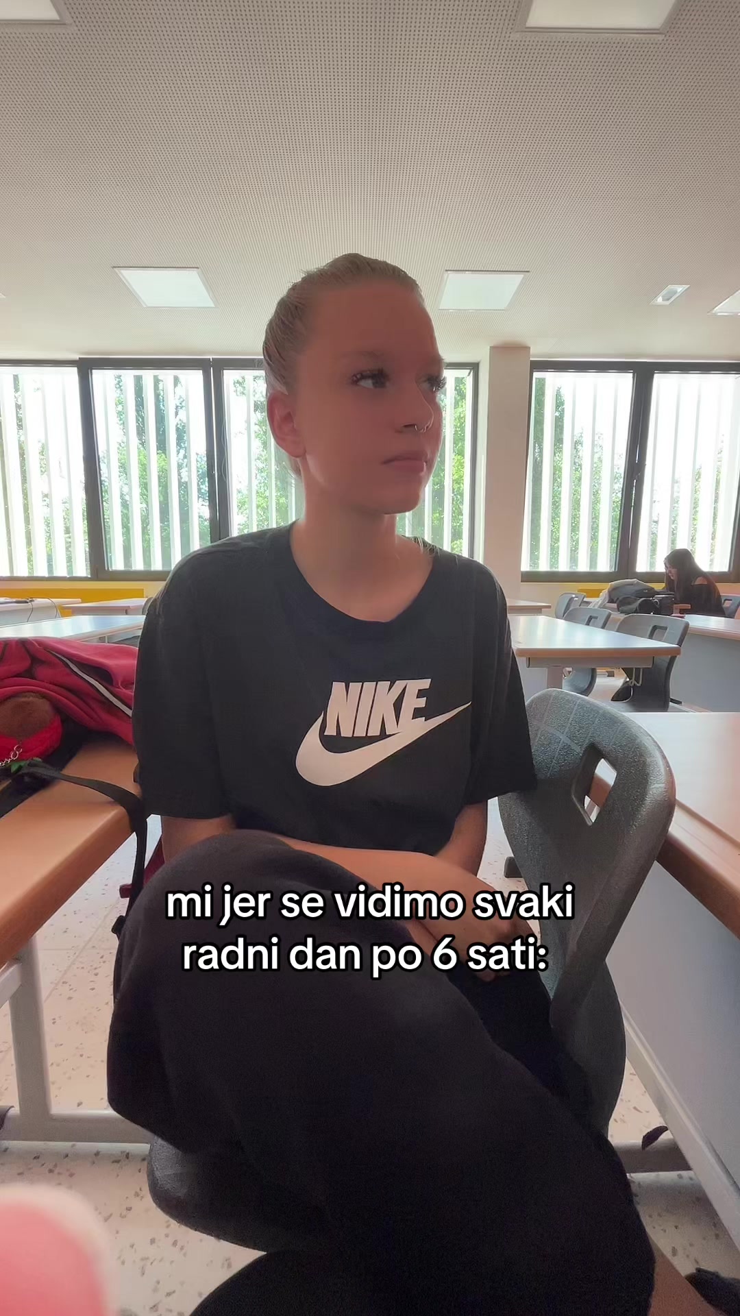 @⃟