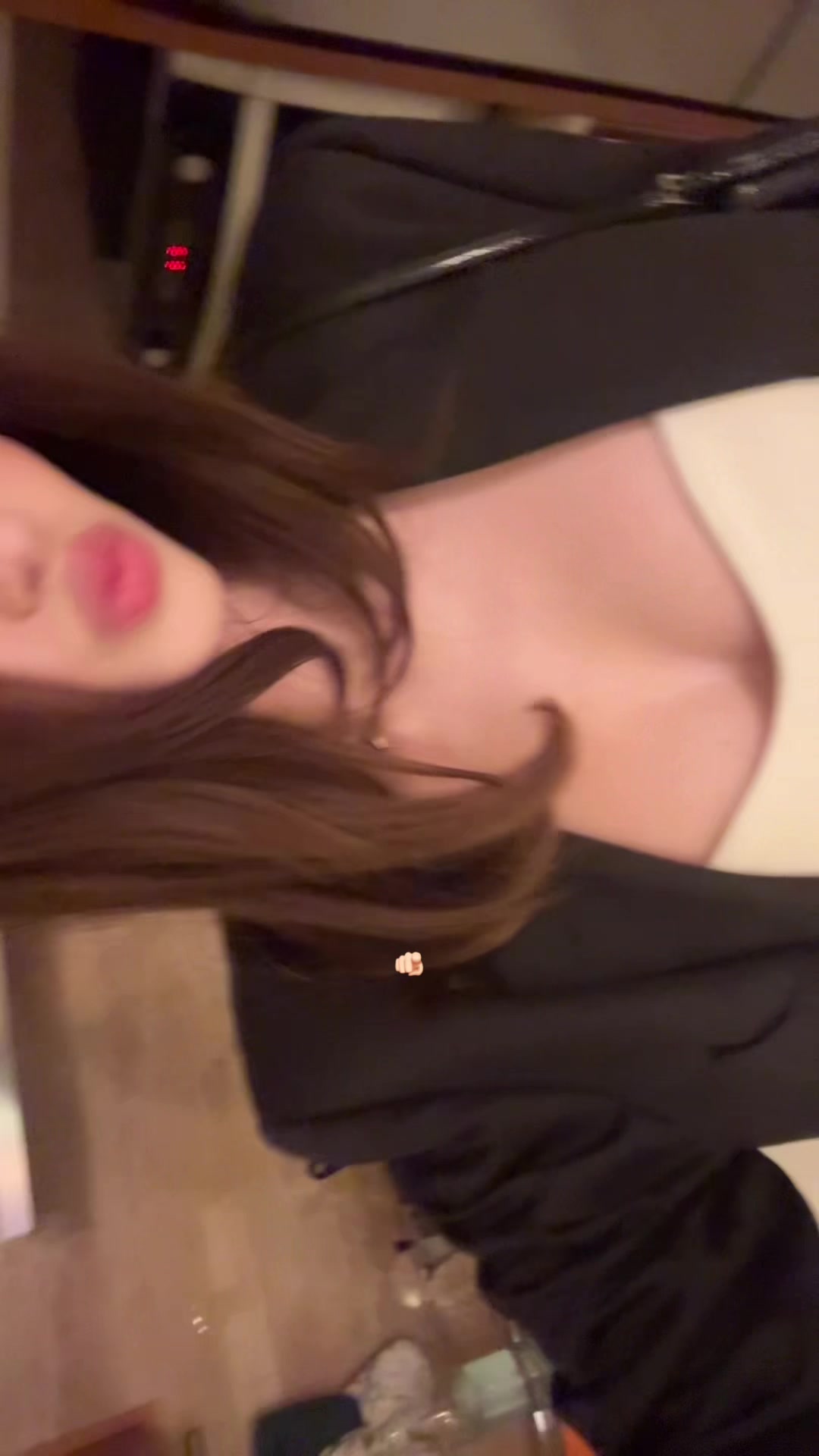 @Elisa