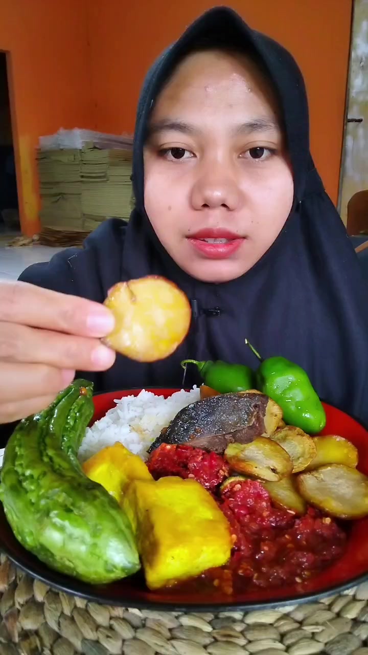 @Aisha