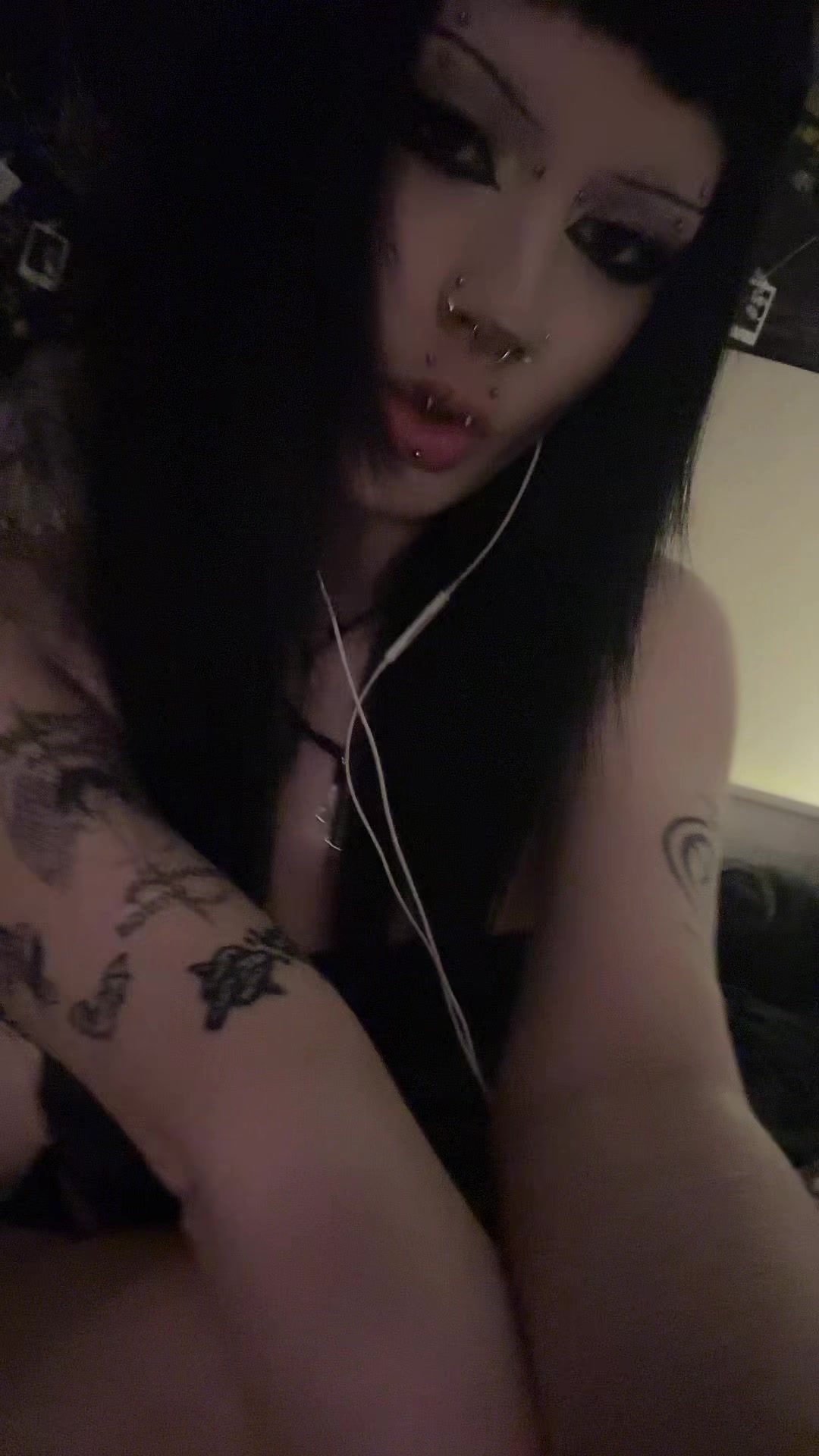 @𝓁𝓊𝓃𝒶🦇