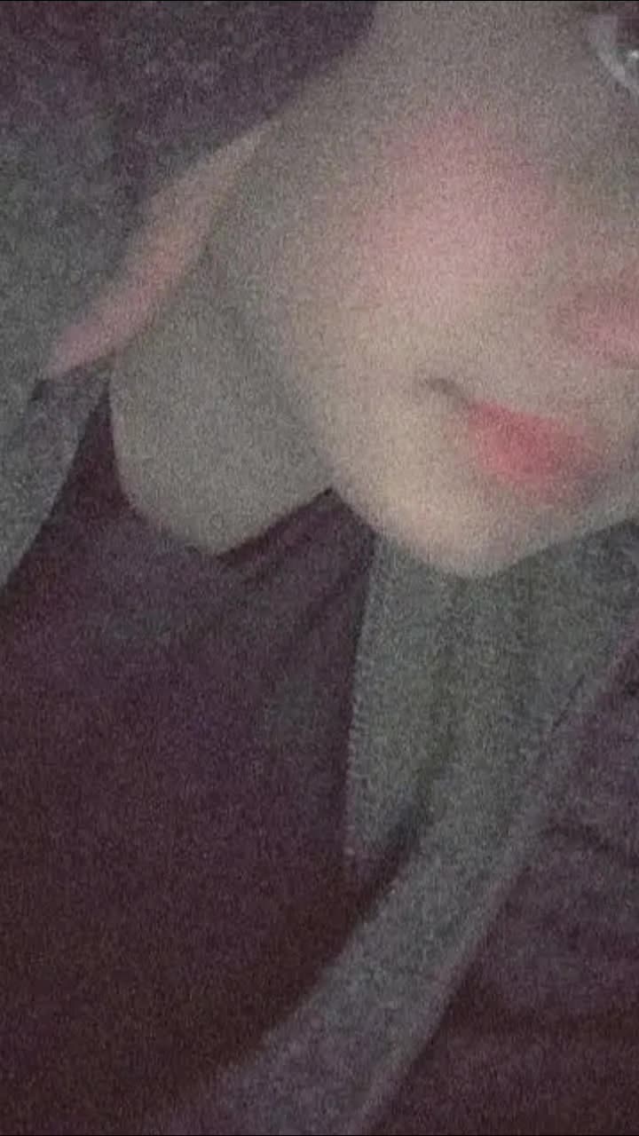 @Sara ľúbi iba jednho