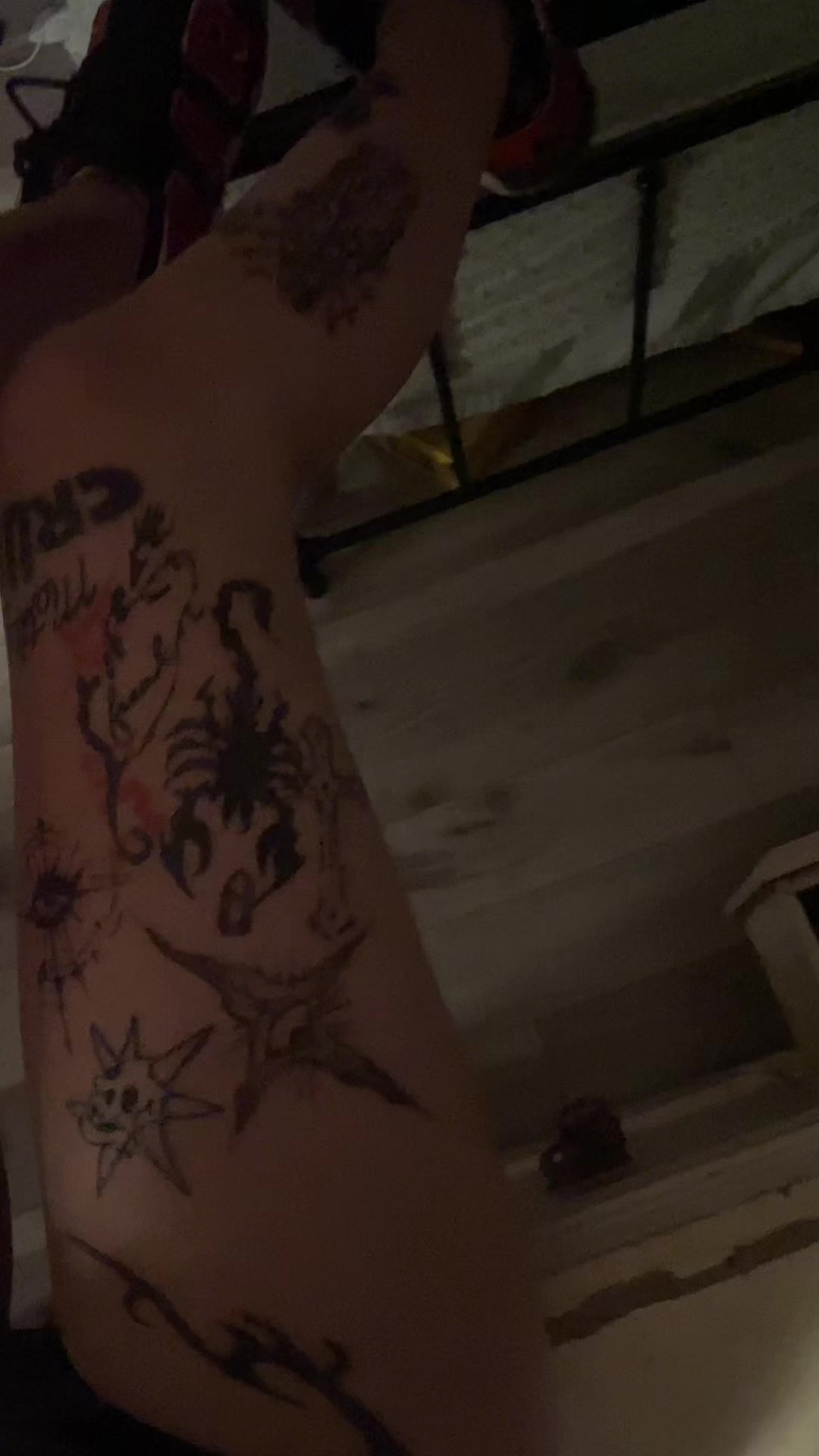 @oliviainchains