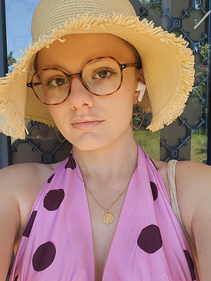 @Chlo ✨️