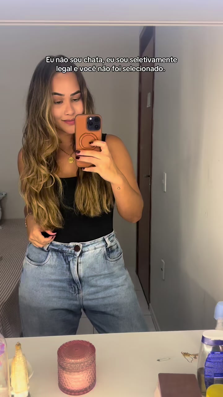 @J&uacute;lia Ferreira