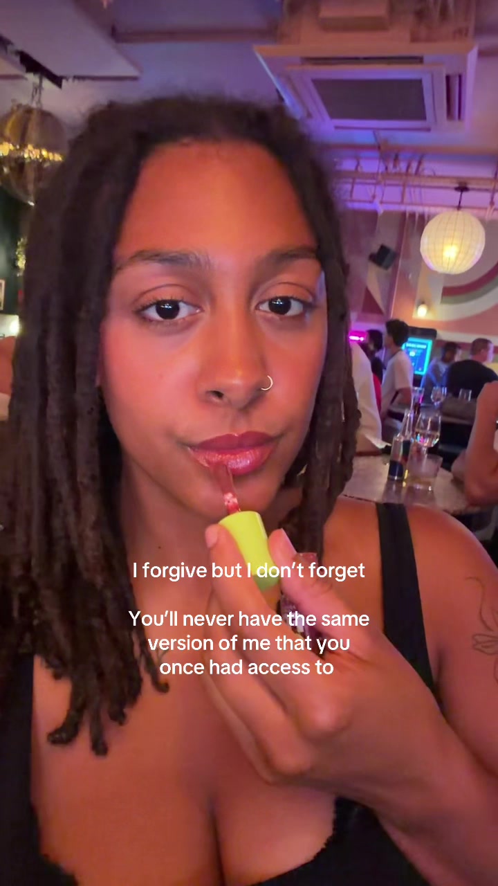 @Tia-Rae