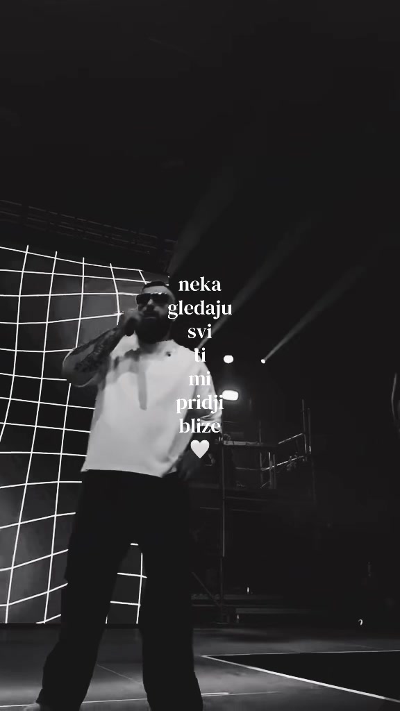 @𝒑 𝒂 𝒓 𝒊 𝒔