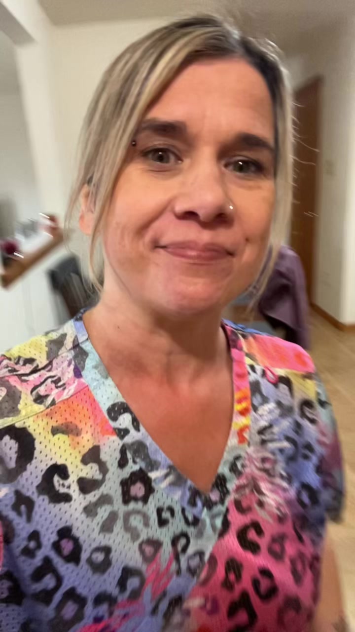 @Hotmomvibes