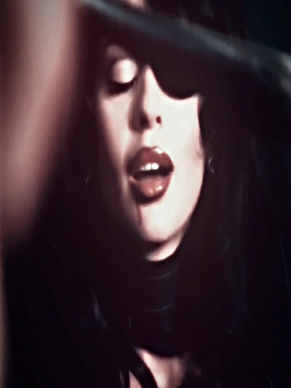 @asongforlia 🦇