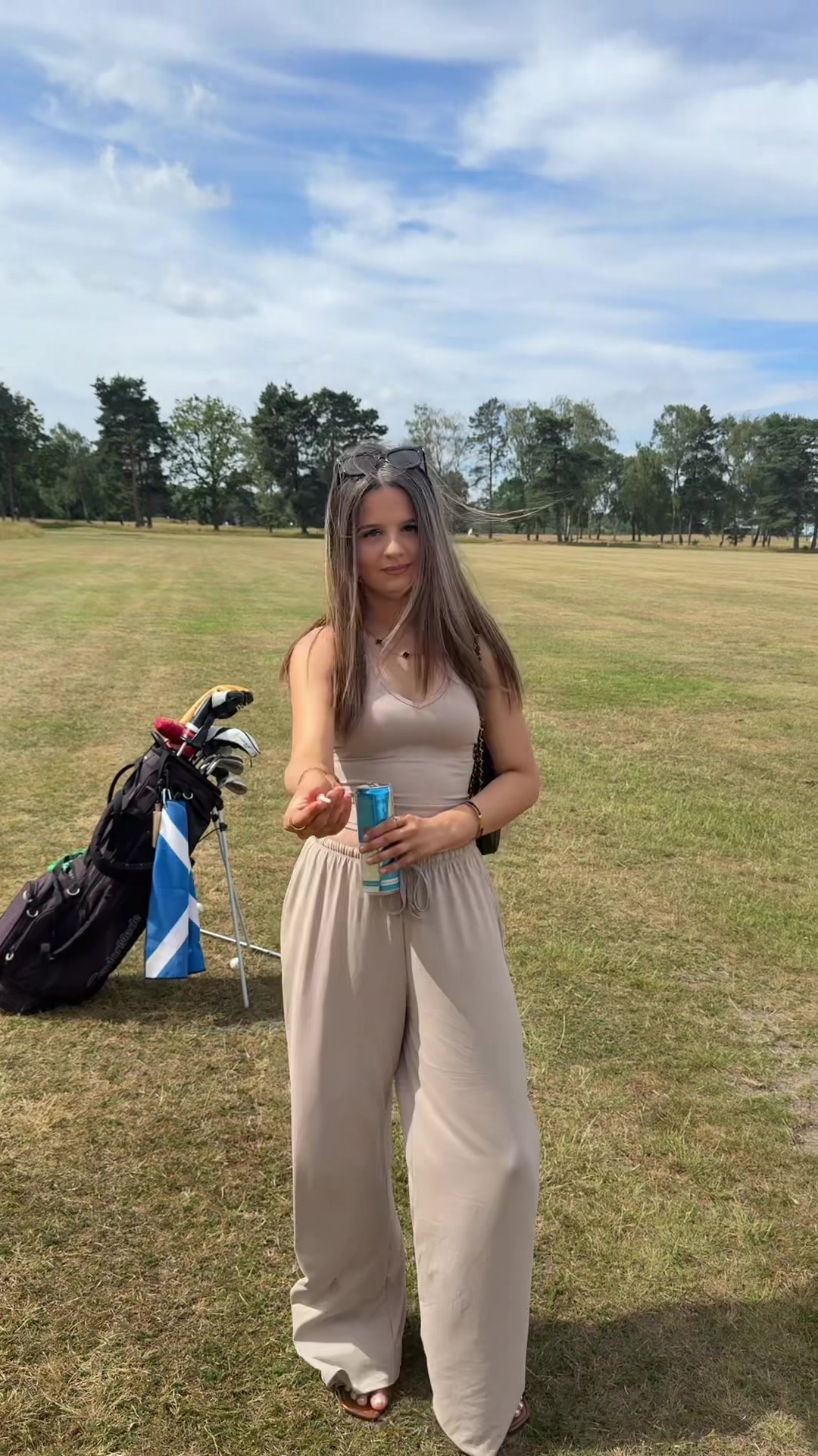 @bella