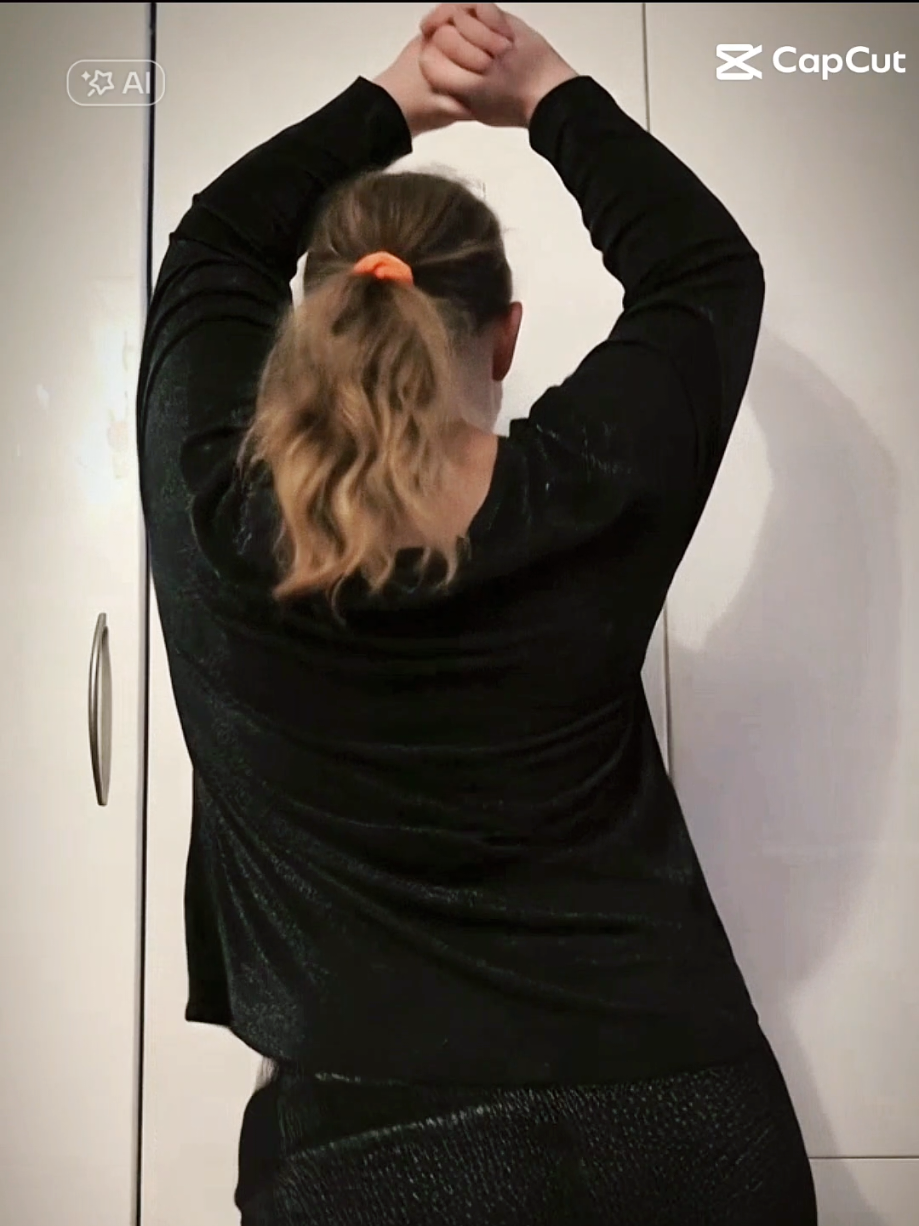 @AnnaCrow