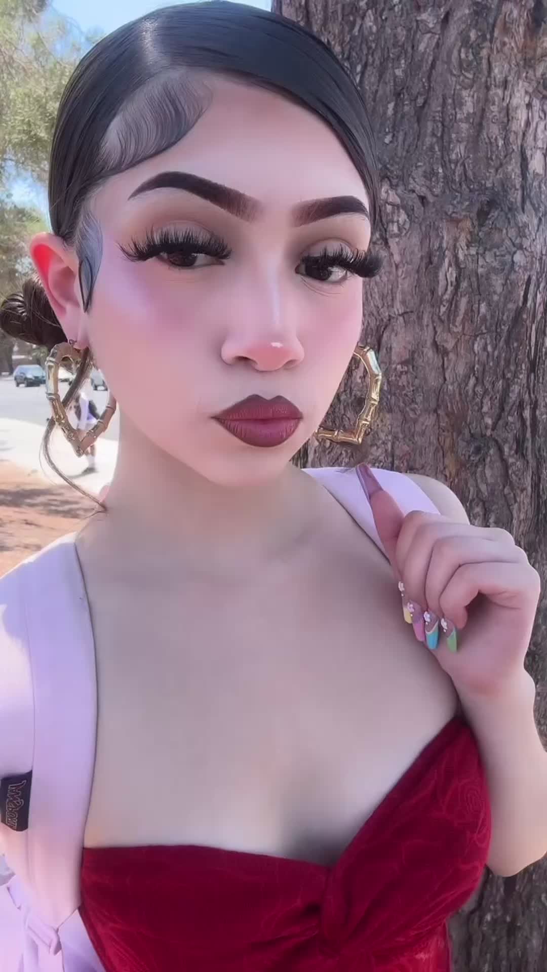 @yogurlyali
