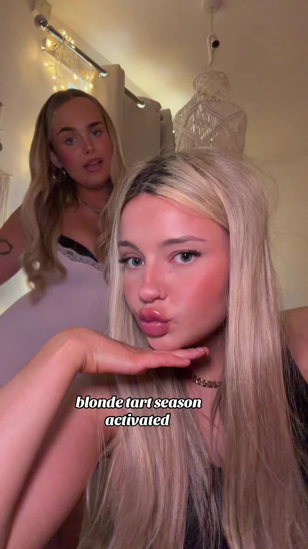 @bella