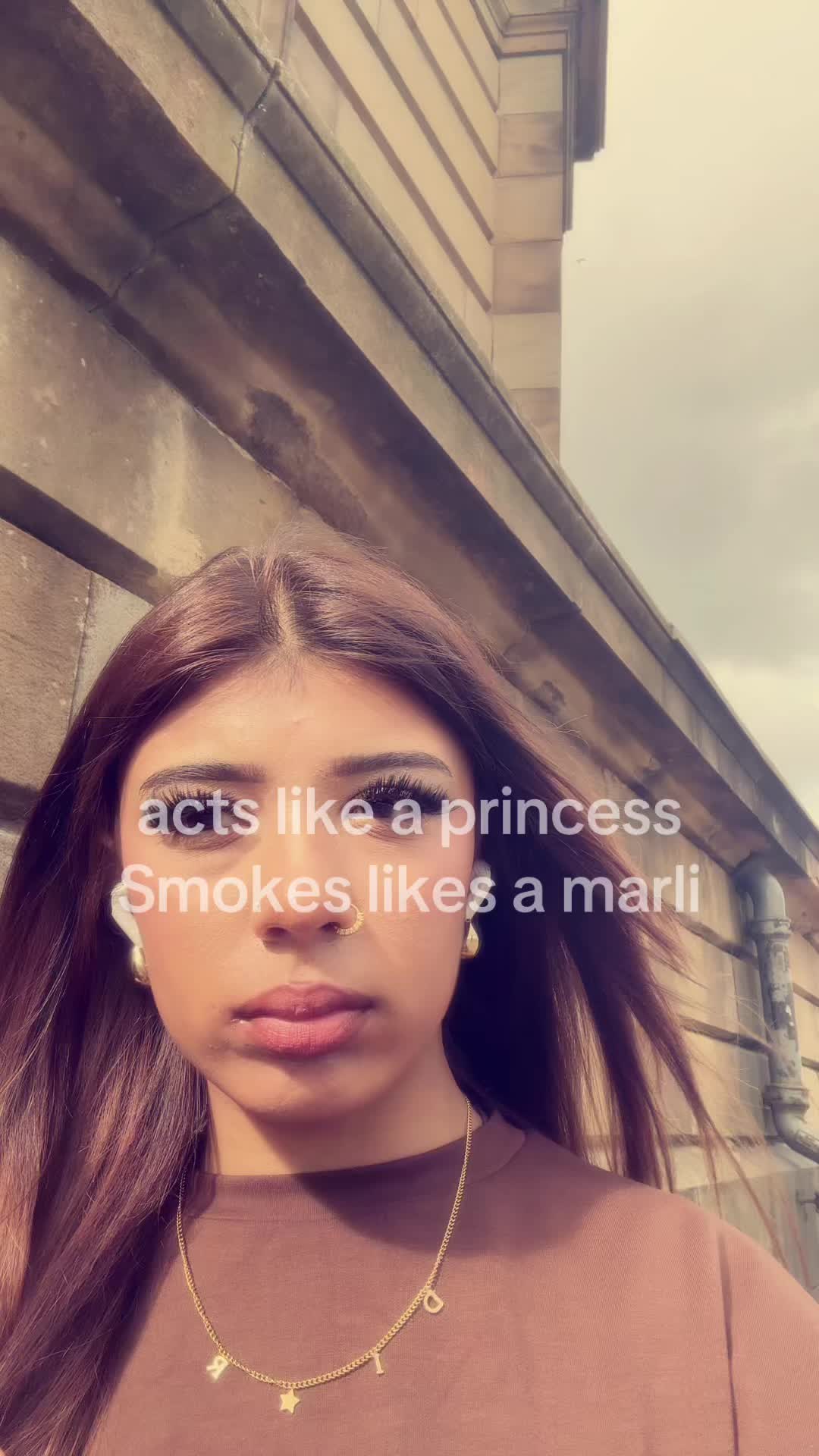 @🧟&zwj;♀️