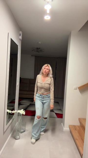 @JULIA 8883