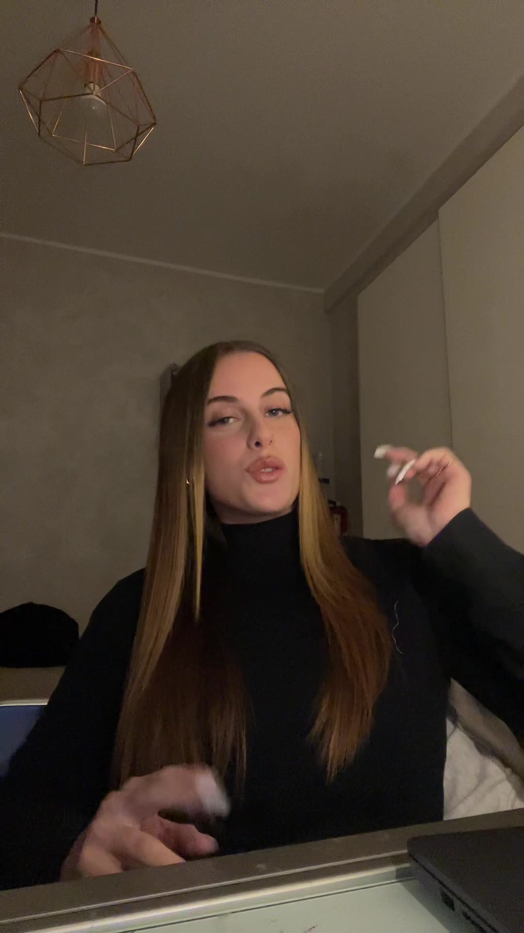 @de