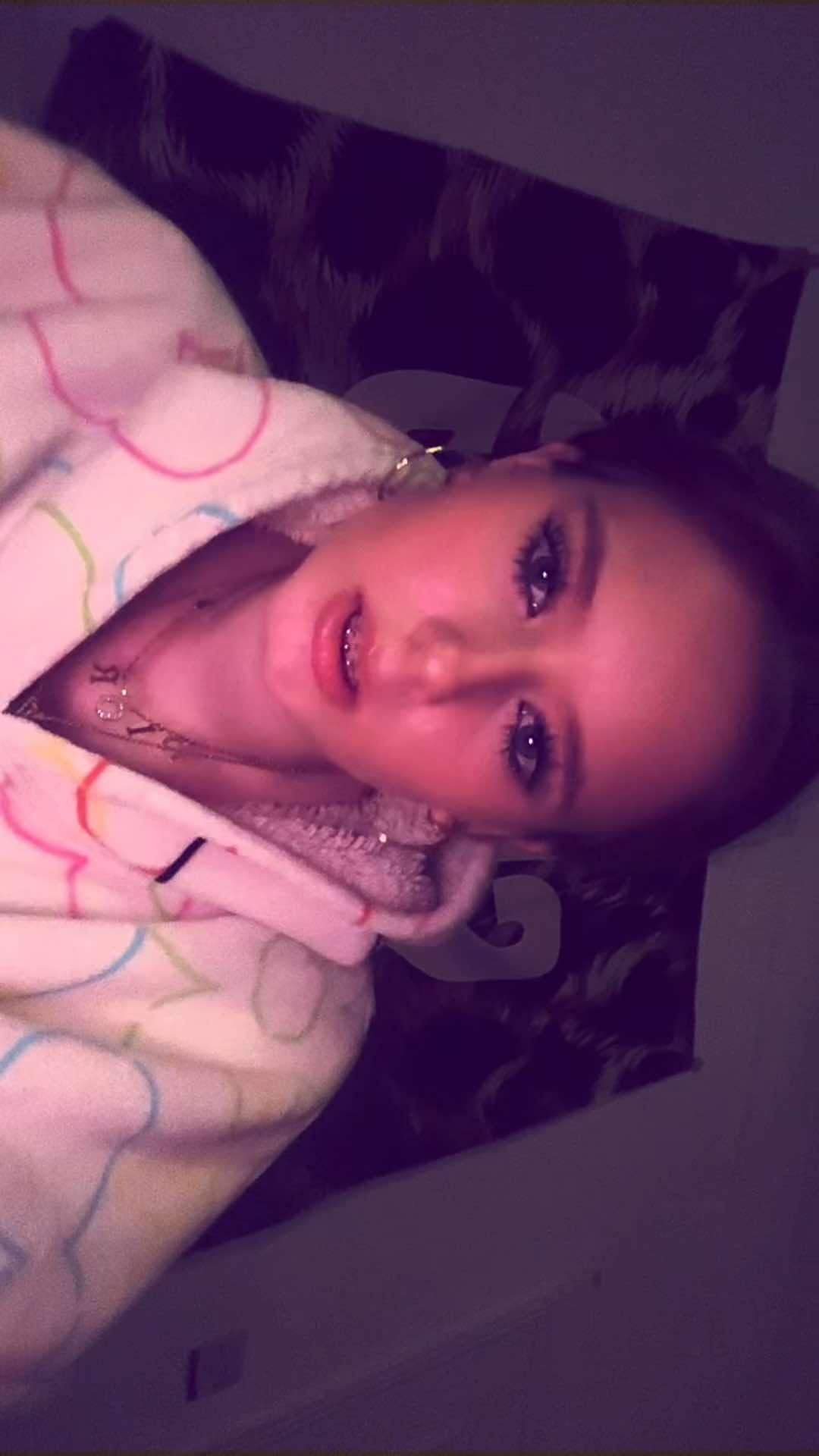 @YourGirl.L0tti3