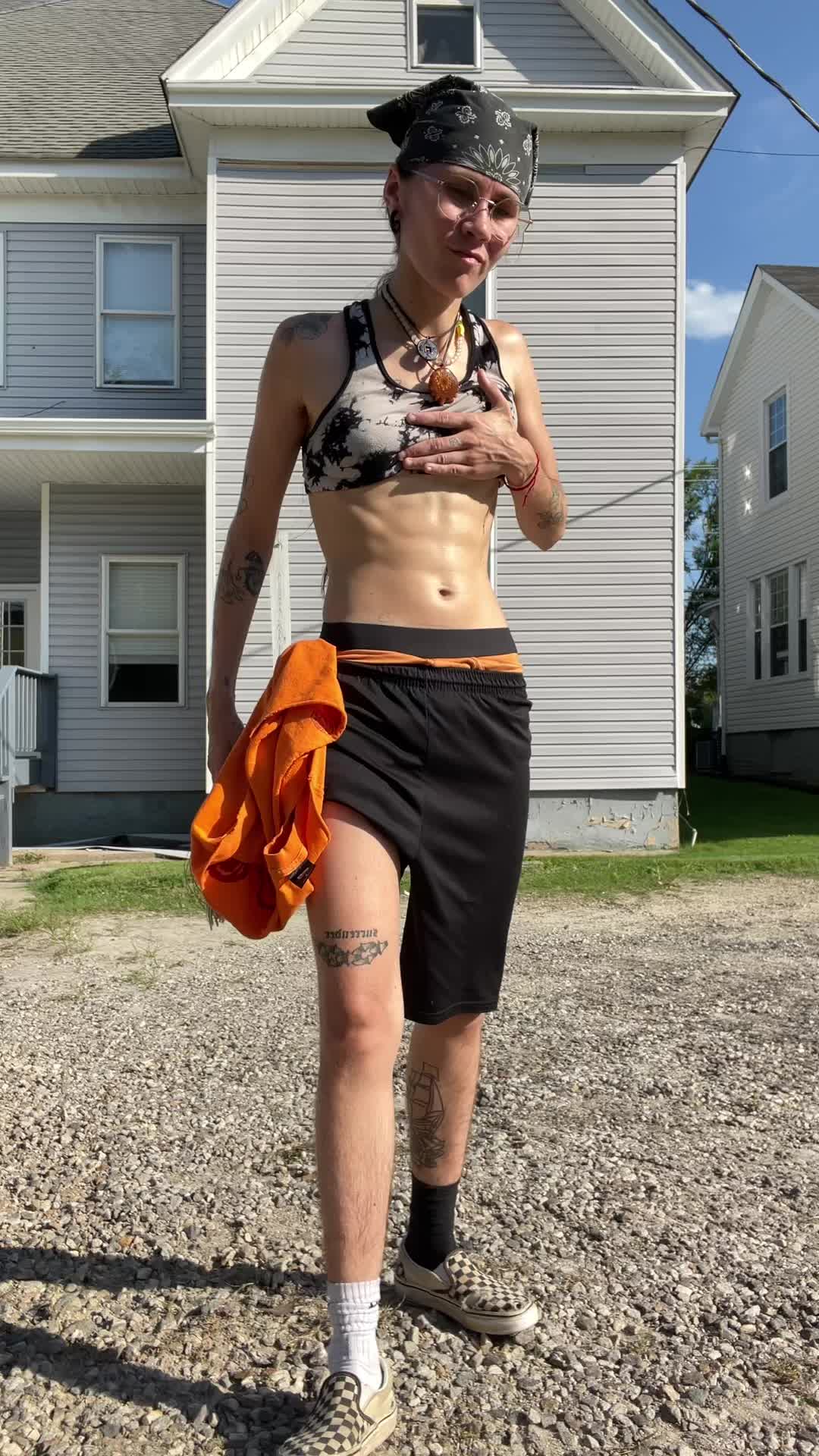 @ca⛓️en
